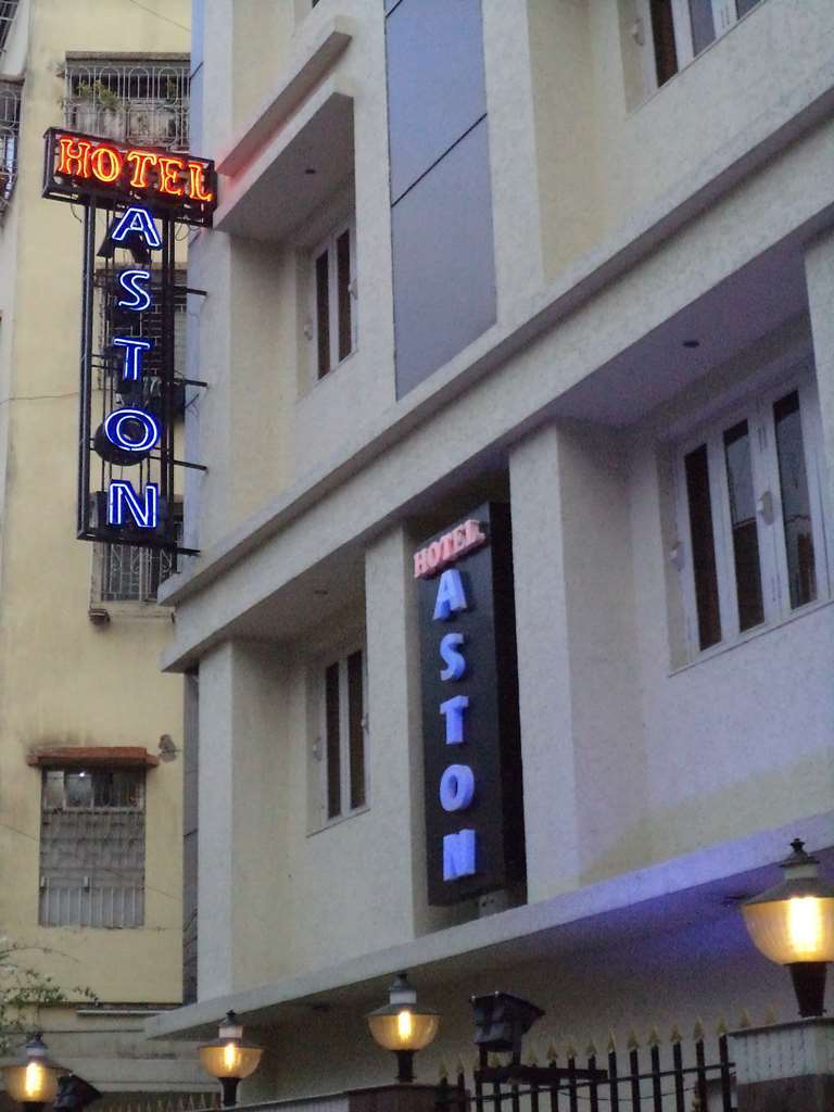Hotel Aston Kalkutta Exterior foto